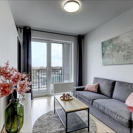 Star Cozy Apartment In A Modern Neighborhood Bratislava Exterior photo