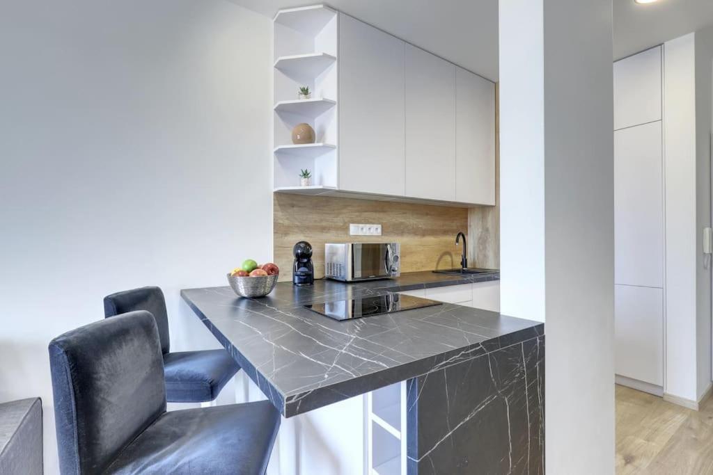 Star Cozy Apartment In A Modern Neighborhood Bratislava Exterior photo